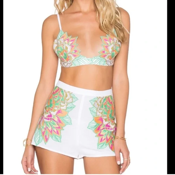 Mara Hoffman Floral Embroidered White Shorts and Tank (swim) set size 2 / Small - Picture 2 of 12